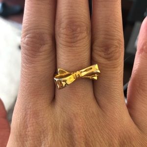 Kate Space bow tie ring size 6